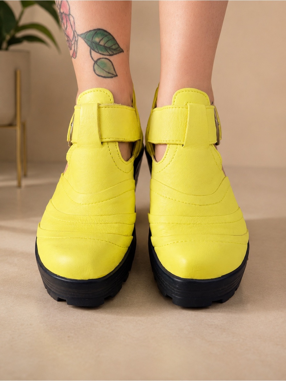 JOHN FLUEVOG Neon Yellow Leather Platform Heels - Picture 5 of 8